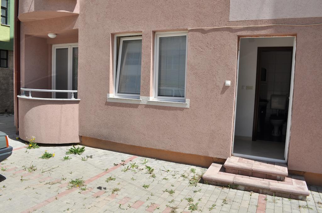 Sadi Apartments Ohrid Esterno foto